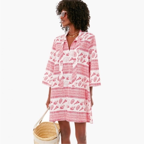 Tuckernuck Dresses & Skirts - TUCKERNUCK Pink Coquilles Marseilla Caftan Dress Shell Coastal Size Small S